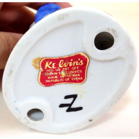 Kelvin Child on Fence Rail with Puppy Porcelain Knick knack - Picture 8 of 8